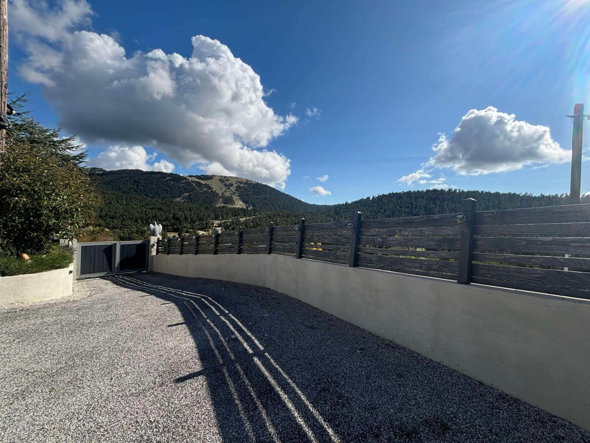 Bed and Breakfast L'Alpen Roc Caille Exterior foto